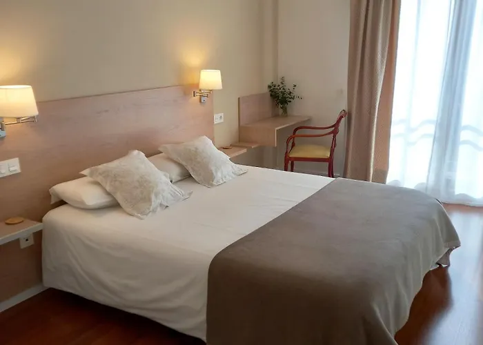Littore Tormes Con Parking, Aa Y Piscina